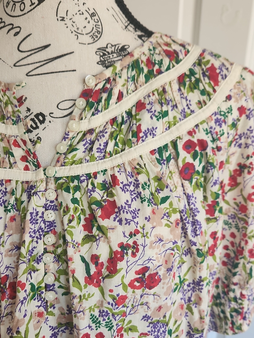 The Great Floral Storyteller Top SZ 2 - Picture 2 of 4